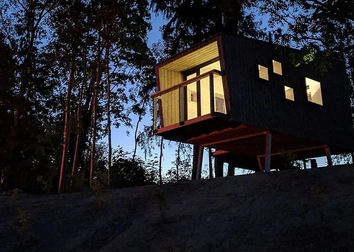 Kamp Mornamaa Puumaja Pesae 1 Morna